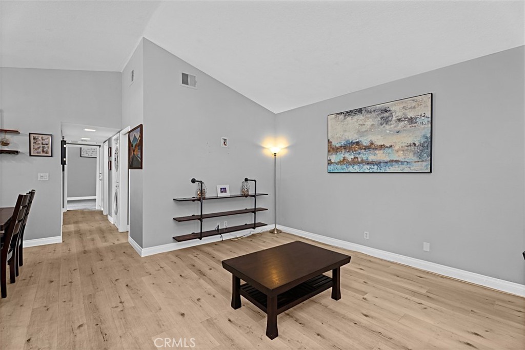 MLS #OC25226555 image #6