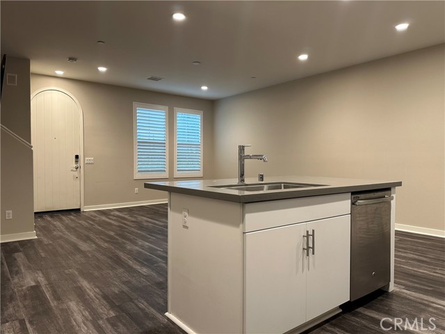 Detail Gallery Image 6 of 20 For 64 Jasmine, Lake Forest,  CA 92630 - 3 Beds | 2/1 Baths