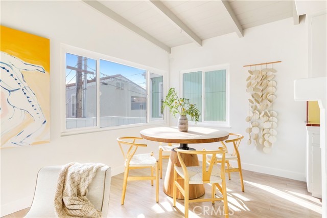 Detail Gallery Image 18 of 27 For 130 43rd, Newport Beach,  CA 92663 - – Beds | – Baths