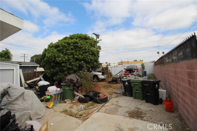 525 W 107th Street, Los Angeles CA: https://media.crmls.org/medias/3cc6fbca-afff-4965-bb3c-cb465576d814.jpg