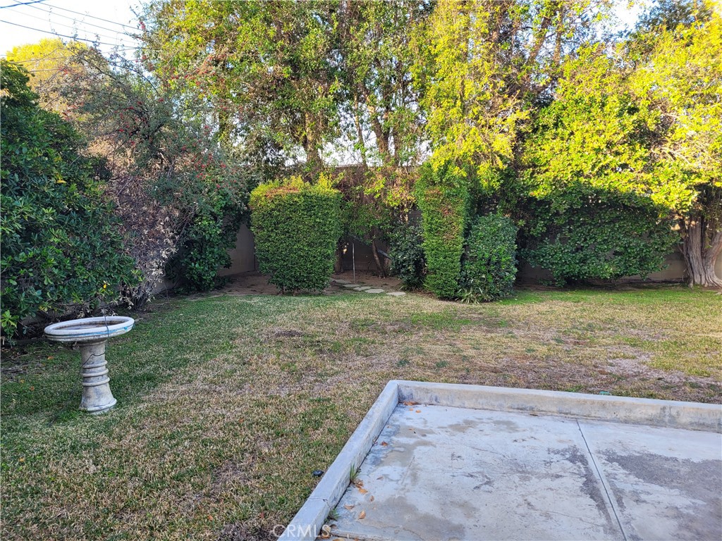 https://media.crmls.org/medias/3cc77bd4-ba8c-48f2-9f11-20d381fcb153.jpg?preset=X-Large