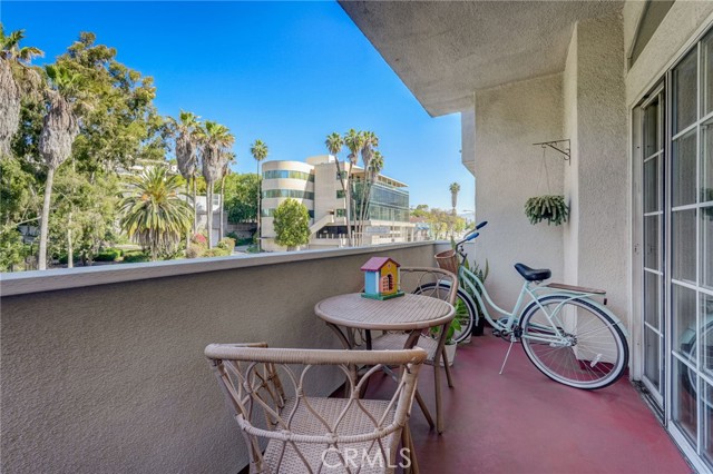 Detail Gallery Image 26 of 31 For 3284 Barham Bld #205,  Los Angeles,  CA 90068 - 2 Beds | 2 Baths