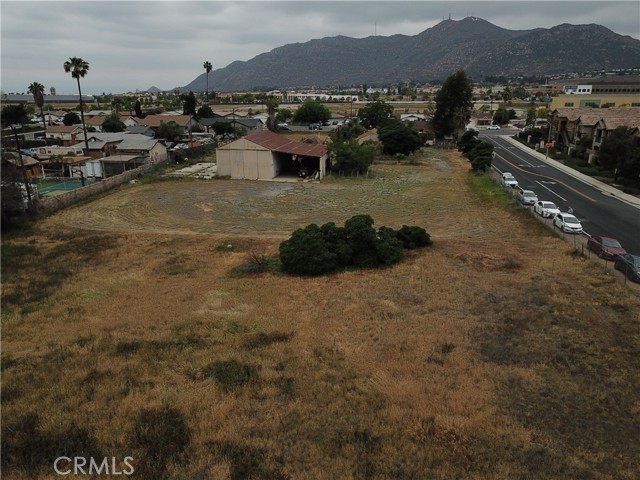 21737 Eucalyptus Avenue, Moreno Valley CA: https://media.crmls.org/medias/3cc8978a-bef0-4816-82f9-c2a1bd03b80c.jpg