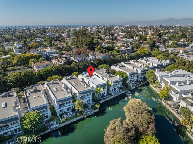 Detail Gallery Image 8 of 48 For 620 Harbor St #6,  Venice,  CA 90291 - 3 Beds | 2/1 Baths