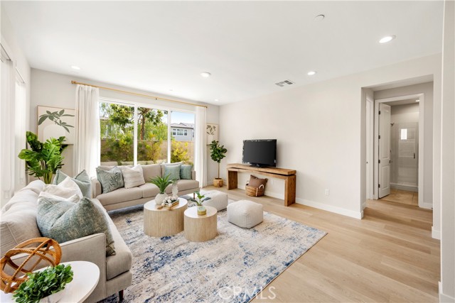 Detail Gallery Image 8 of 73 For 130 Pin, Lake Forest,  CA 92630 - 5 Beds | 3/1 Baths