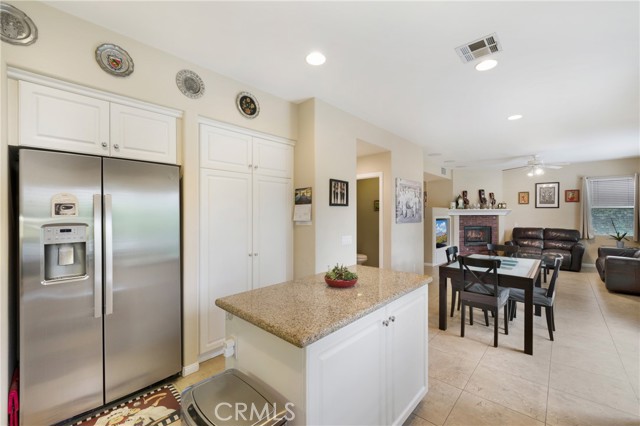 13 Arborside Way, Mission Viejo CA: https://media.crmls.org/medias/3cc907c1-ea65-4ac2-99f1-c630c7bbcbcb.jpg