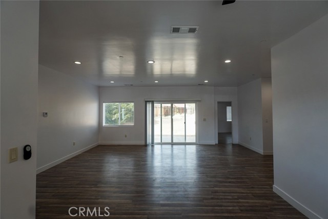 Detail Gallery Image 6 of 31 For 10304 Primrose Ave, Hesperia,  CA 92345 - 3 Beds | 2 Baths