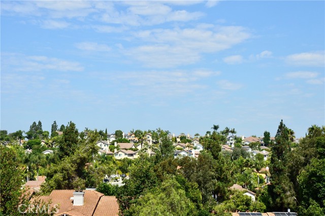 1 Genoa, Laguna Niguel CA: https://media.crmls.org/medias/3cc9eb09-5c86-420b-a96a-ebfd508666f3.jpg