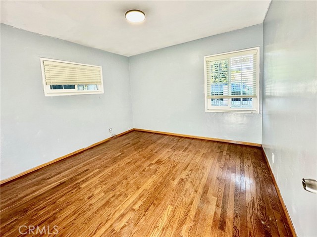 Detail Gallery Image 7 of 27 For 12040 Stagg St, North Hollywood,  CA 91605 - 4 Beds | 2/1 Baths