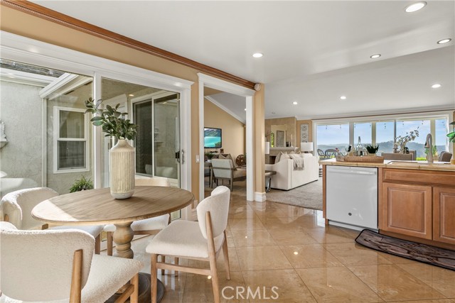 22841 Veranada Road, Laguna Niguel CA: https://media.crmls.org/medias/3ccb78c2-32a2-4043-8763-421becae89ec.jpg