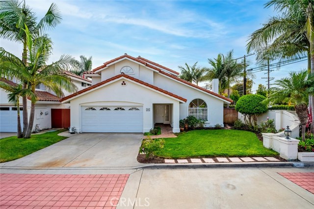 201 La Costa Court, Costa Mesa, CA 92627