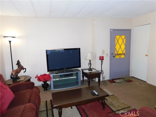 2200 W Wilson Street, Banning CA: https://media.crmls.org/medias/3ccd339c-e6a6-420c-8e7f-a565c0c3cfb9.jpg