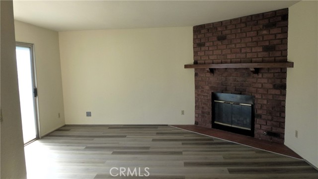 Detail Gallery Image 7 of 15 For 3629 148th Pl #C,  Hawthorne,  CA 90250 - 2 Beds | 2 Baths