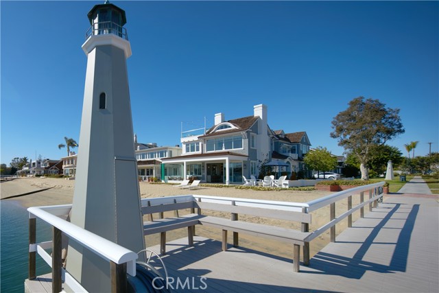 Detail Gallery Image 34 of 55 For 14 Beacon Bay, Newport Beach,  CA 92660 - 4 Beds | 4/1 Baths
