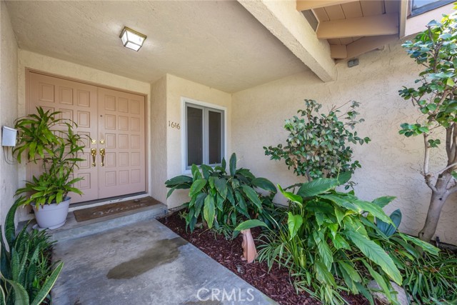 Image 4 of 71 For 1646 Mobeck Street
