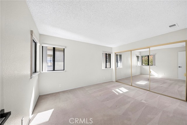 25 Willowcrest photo 15