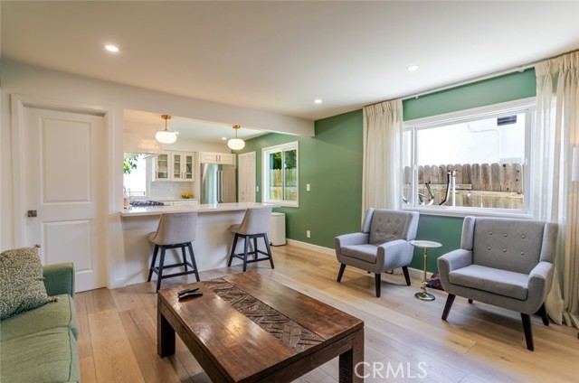 Detail Gallery Image 12 of 51 For 19707 Green Mountain Dr, Newhall,  CA 91321 - 4 Beds | 3 Baths