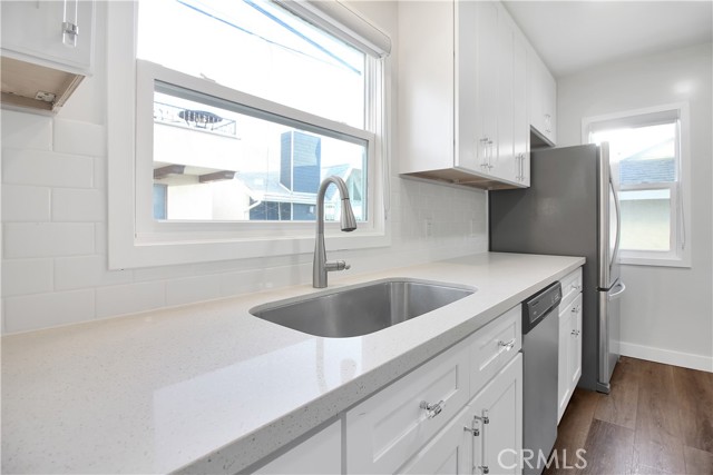230 30th Place, Hermosa Beach CA: https://media.crmls.org/medias/3cd1880f-a600-4fa9-a237-4aee18fa3231.jpg