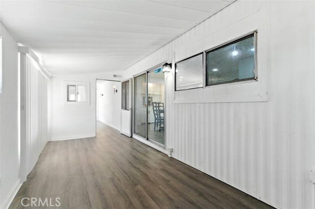 900 Santa Clara Circle, Hemet CA: https://media.crmls.org/medias/3cd20bef-fd0d-4d33-8dfe-a628916b9bba.jpg