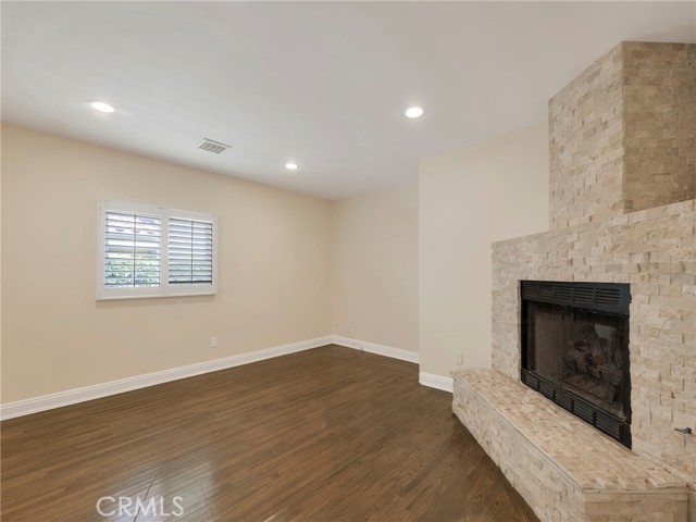 Detail Gallery Image 12 of 33 For 4231 Stern, Sherman Oaks,  CA 91423 - 4 Beds | 3 Baths