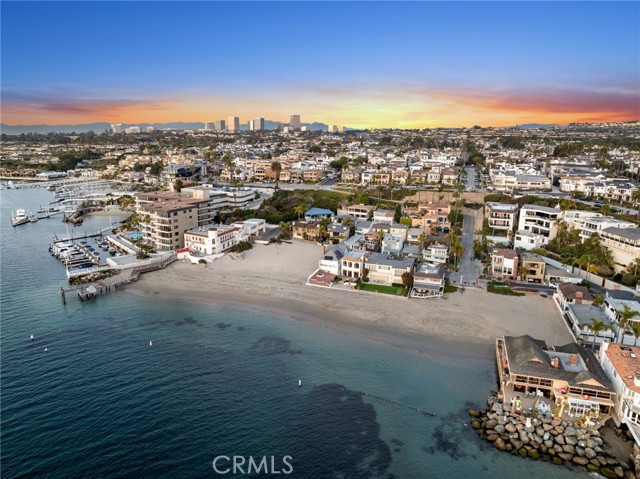 2616 Cove Street, Corona del Mar CA: https://media.crmls.org/medias/3cd3594e-14cb-4847-aea7-8be96ecc2eeb.jpg
