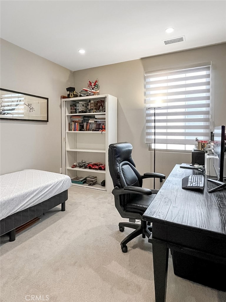 MLS #OC25251844 image #10