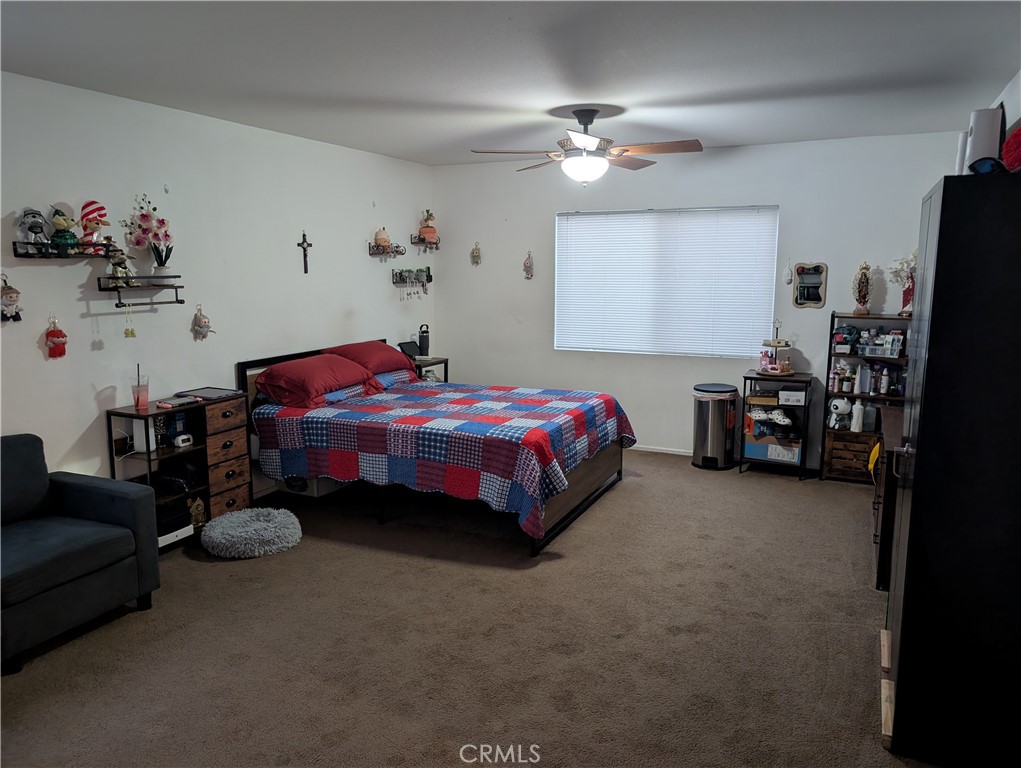 https://media.crmls.org/medias/3cd47885-79b5-4172-99f2-01892f160b12.jpg?preset=X-Large