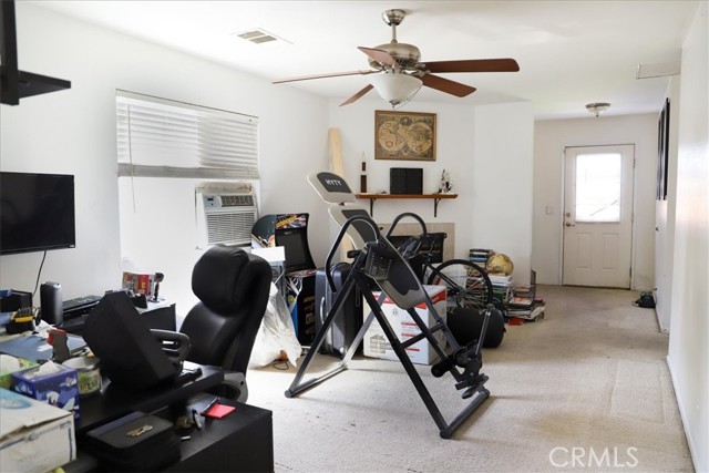 Detail Gallery Image 17 of 25 For 2409 Pepperwood, Long Beach,  CA 90815 - 4 Beds | 2 Baths