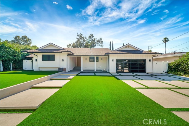 Detail Gallery Image 3 of 72 For 5355 Aldea Ave, Encino,  CA 91316 - 5 Beds | 5/1 Baths