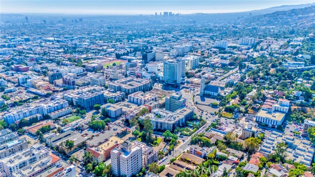 Detail Gallery Image 40 of 51 For 1940 N Highland Ave #66,  Los Angeles,  CA 90068 - 2 Beds | 2 Baths