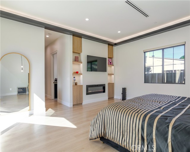 Detail Gallery Image 52 of 72 For 7714 Lasaine Ave, Northridge,  CA 91325 - 3 Beds | 4 Baths