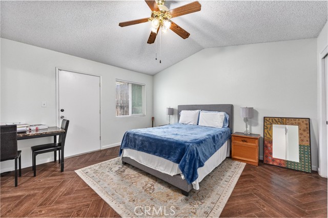 Detail Gallery Image 28 of 43 For 813 Orangewood, Bakersfield,  CA 93306 - 3 Beds | 2 Baths