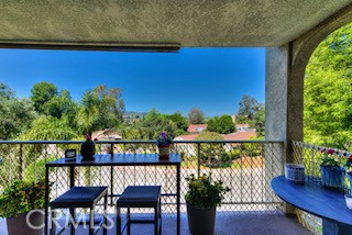 3242 San Amadeo, Laguna Woods CA: https://media.crmls.org/medias/3cd52fa5-b7cd-4422-8590-085dc43e5b94.jpg