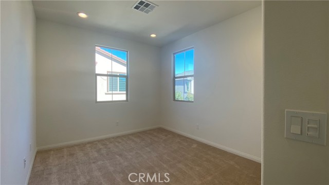 Detail Gallery Image 6 of 15 For 7604 Channel View, Chino,  CA 91708 - 3 Beds | 2/1 Baths