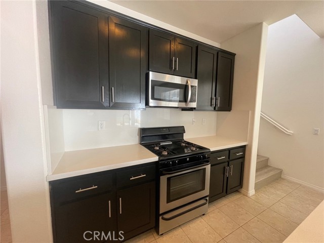 Detail Gallery Image 6 of 26 For 2955 S via Belamaria, Ontario,  CA 91762 - 5 Beds | 3 Baths