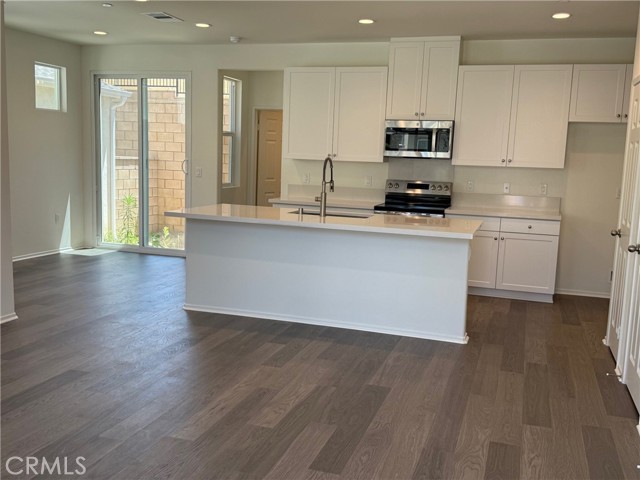 2255 Spring Meadow Court, San Bernardino CA: https://media.crmls.org/medias/3cd6b249-d365-4ed0-bd02-366526181382.jpg