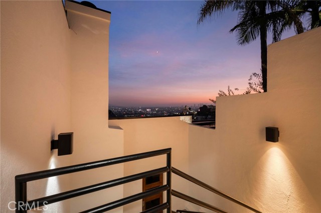 Detail Gallery Image 28 of 35 For 8246 Woodshill Trl, Los Angeles,  CA 90069 - 4 Beds | 4 Baths