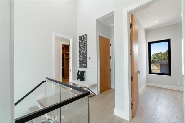 Detail Gallery Image 28 of 65 For 10943 Pickford Way, Culver City,  CA 90230 - 5 Beds | 4/1 Baths