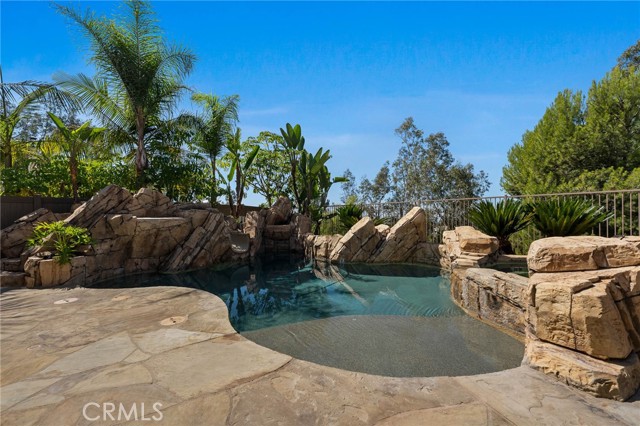 Image 3 of 70 For 21405 Vista Drive