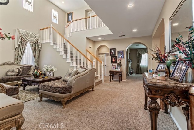 Detail Gallery Image 11 of 46 For 4813 Jade Ct, Lancaster,  CA 93536 - 5 Beds | 5 Baths