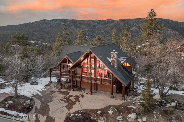 Detail Gallery Image 2 of 58 For 42530 Pegasus, Big Bear Lake,  CA 92315 - 4 Beds | 3/1 Baths