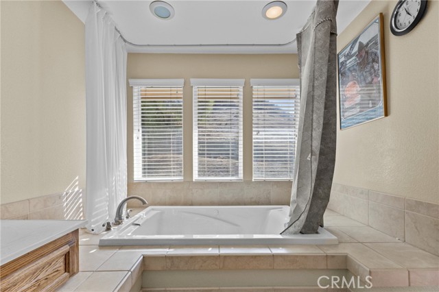 14511 Pine Court, Riverside CA: https://media.crmls.org/medias/3cdb9df3-dbd5-4645-a374-1d5e88c8223c.jpg