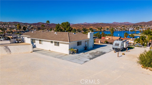 Detail Gallery Image 5 of 56 For 22475 Loch Lomond Dr, Canyon Lake,  CA 92587 - 3 Beds | 2/1 Baths