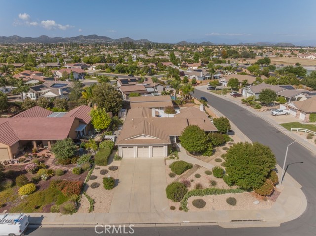 42133 Wagon Wheel Lane, Murrieta CA: https://media.crmls.org/medias/3cdc610c-6031-426b-9cf0-a49e7cfe3656.jpg