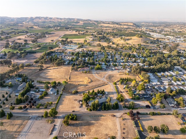 Detail Gallery Image 53 of 64 For 820 Golden Meadow Dr, Paso Robles,  CA 93446 - 5 Beds | 3 Baths