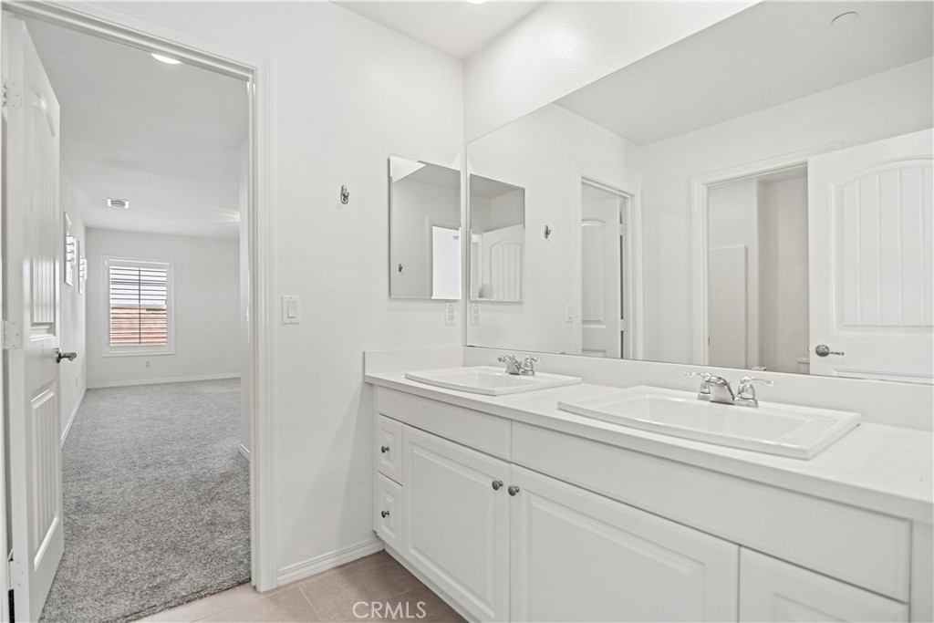 MLS #WS25243385 image #39