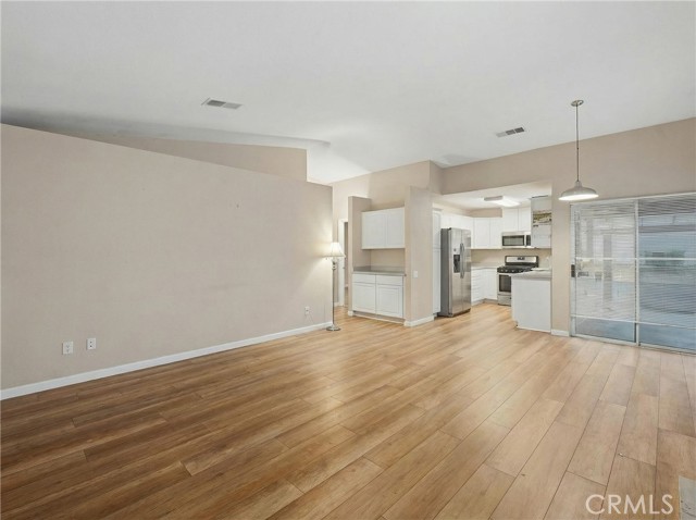 Detail Gallery Image 9 of 15 For 7889 Pinyon, Fontana,  CA 92336 - 2 Beds | 2 Baths