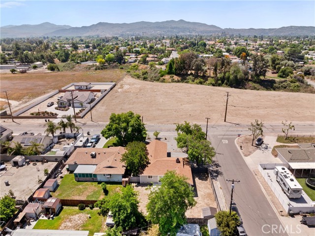 4620 East Charlton Avenue, Hemet CA: https://media.crmls.org/medias/3cdf034e-4732-48d1-82af-db6384b06d87.jpg