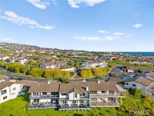9 Jasmine Creek Dr, Corona del Mar CA: https://media.crmls.org/medias/3cdf605a-ed38-4c81-b635-2a68a6296783.jpg