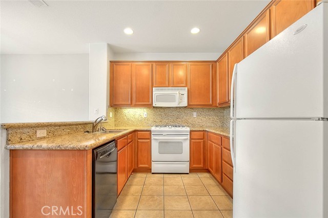 Detail Gallery Image 14 of 44 For 1080 Athens Way, Upland,  CA 91786 - 3 Beds | 2/1 Baths